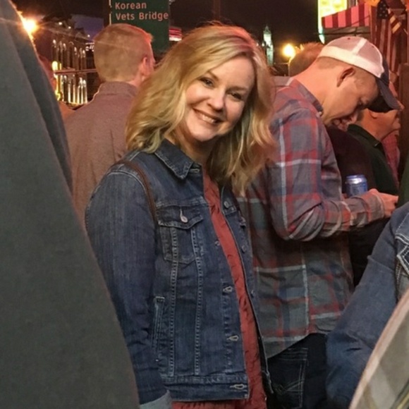 Meet your Posher, Jodi - Picture 2 of 2